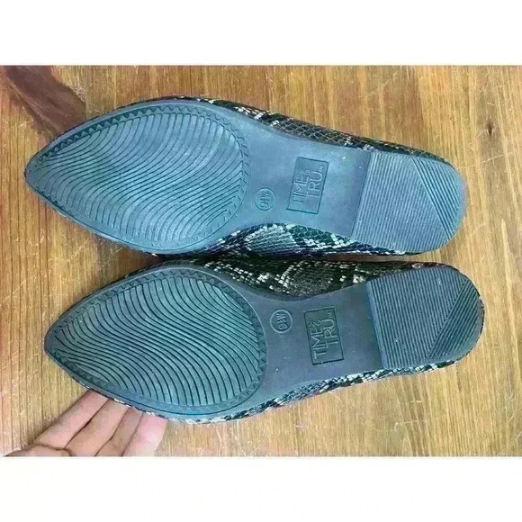 Time and Tru Snake Animal Print Feather Flats, size 9 1/2 Wide - Picture 5 of 8